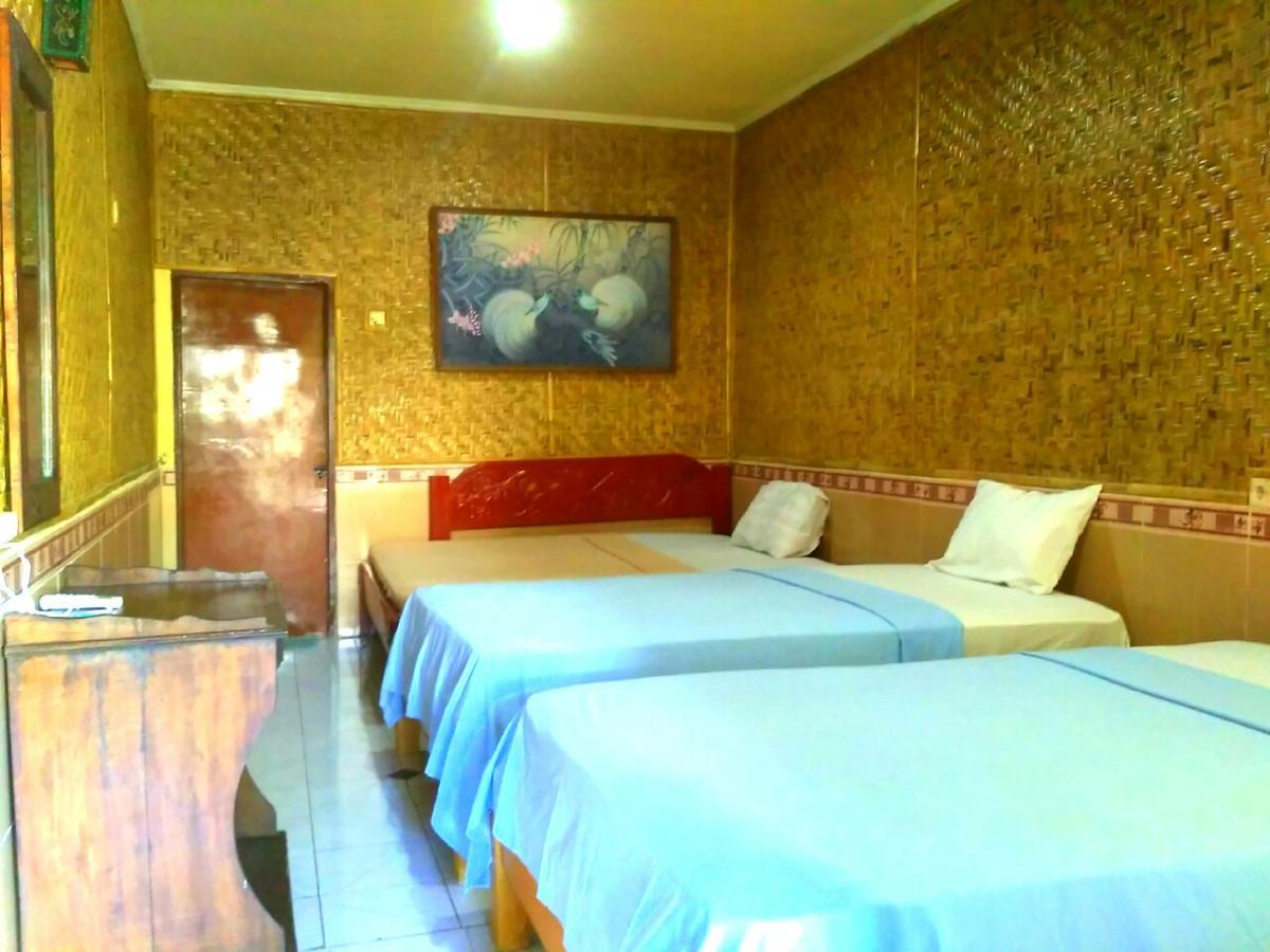 Dua Nina Homestay ギリ・トラワンガン エクステリア 写真